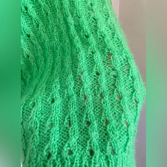 Green Open Knit Eyelet Short Sleeve V Neck Sweater Hand Knit S/M Cottagecore - Picture 4 of 9